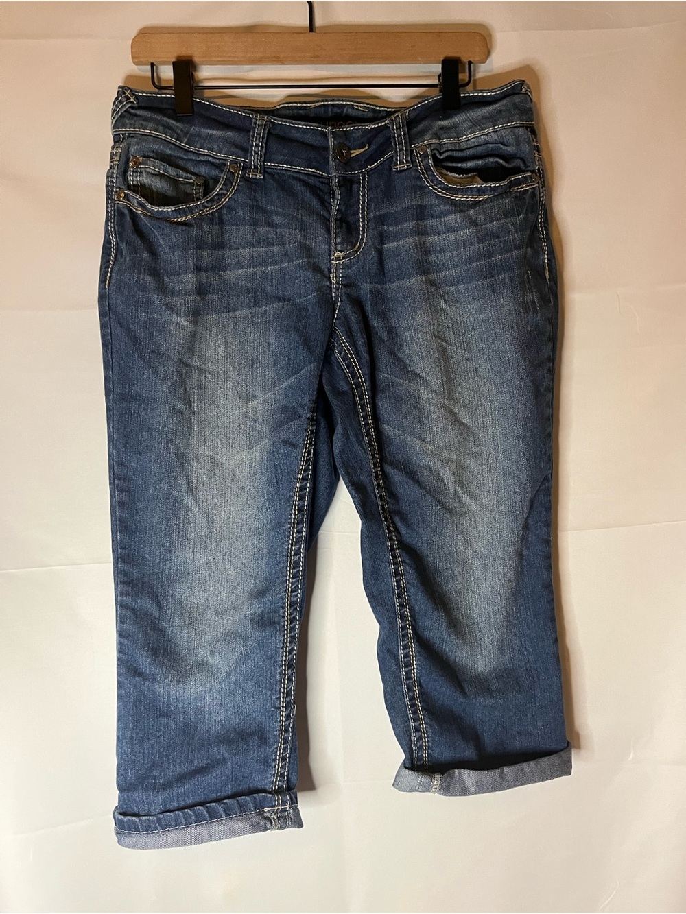 Maurices Blue Cropped Capris with Contrast Stitching